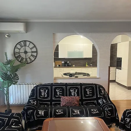 Апартаменты Novigrad Centre Новиград